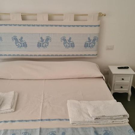 Red & Blue Rooms Olbia Buitenkant foto