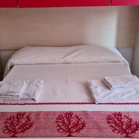 Red & Blue Rooms Olbia Buitenkant foto